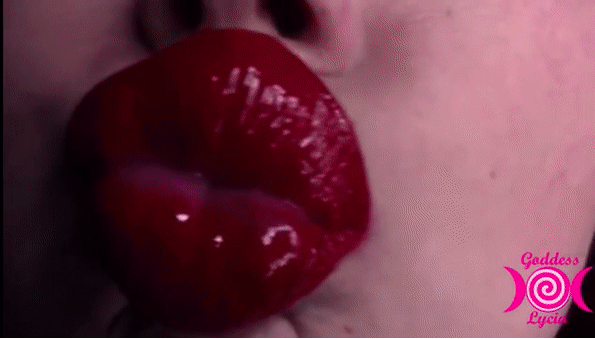 Femdom lipstick fetish
