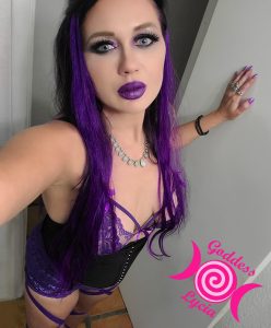 powerful femdomme
